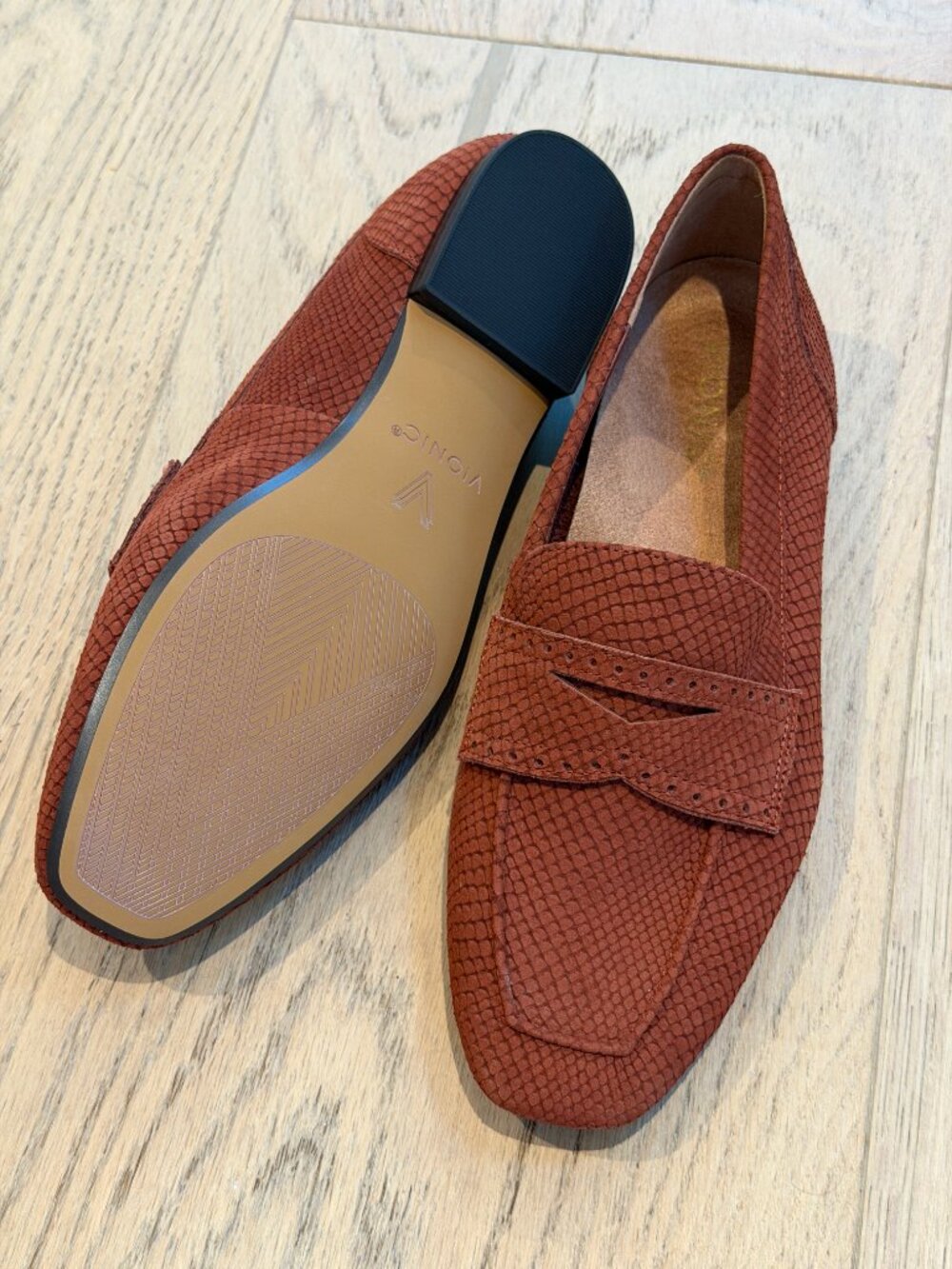 Vionic Sadie Loafer - Picture 2 of 2